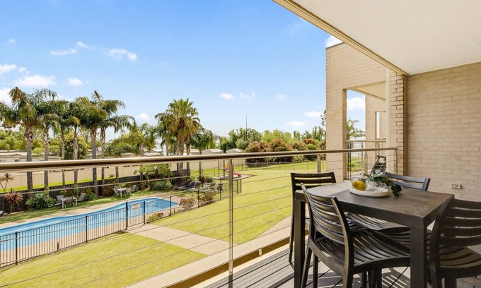 Mulwala Apartamento | Elsinor 6 Fabulous family friendly apartment walking distance to Lake Mulwala, and all the clubs.