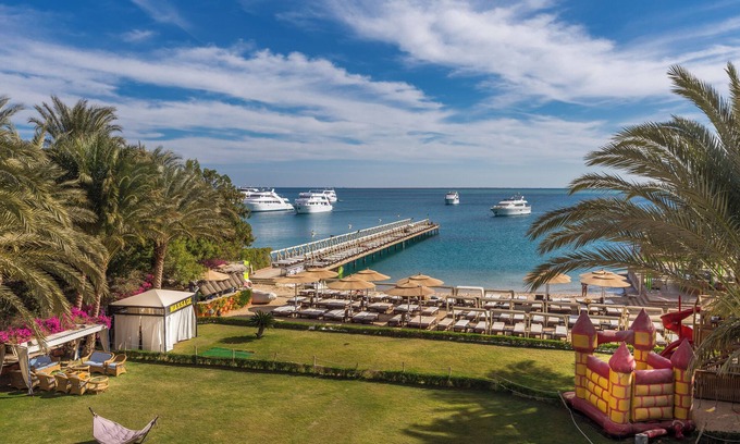 Al Mamsha El Seyahi Hotel | Elysees Hotel Hurghada