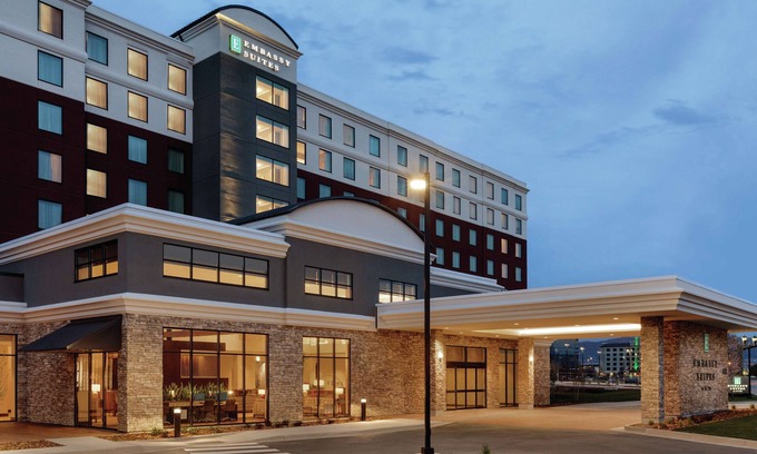 South Jordan Hotel | Embassy Suites by Hilton South Jordan Salt Lake City