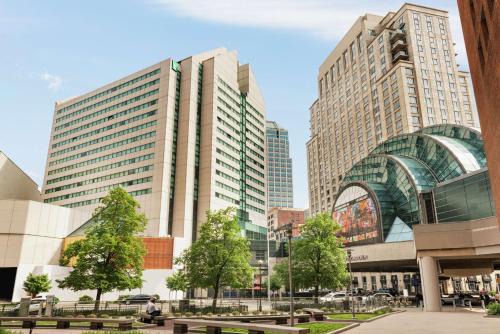 Mile Square Hotel | Embassy Suites by Hilton Indianapolis Downtown
