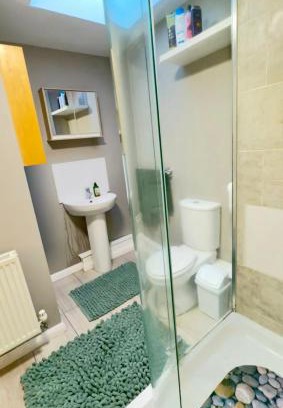 Swindon Casa | Emerald dream house