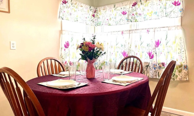 Paulding Casa | Emerald - GREAT PARK, 3br, Yard, Pet-Friendly