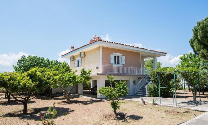 Eretria Casa | Emerald House