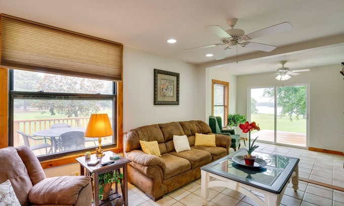 Emory Casa | Emory Vacation Rental w/ Lake Fork Boat Access!