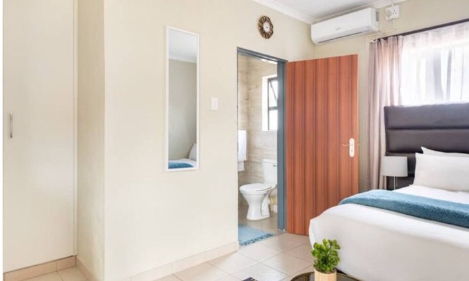 Germiston Cabina | Emperor Lodge And Tours