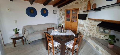 Eletherna Apartamento | Emvassis Art Nil