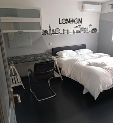 Lansbury Casa | En-suite Soft Water Air Conditioning TV NEO