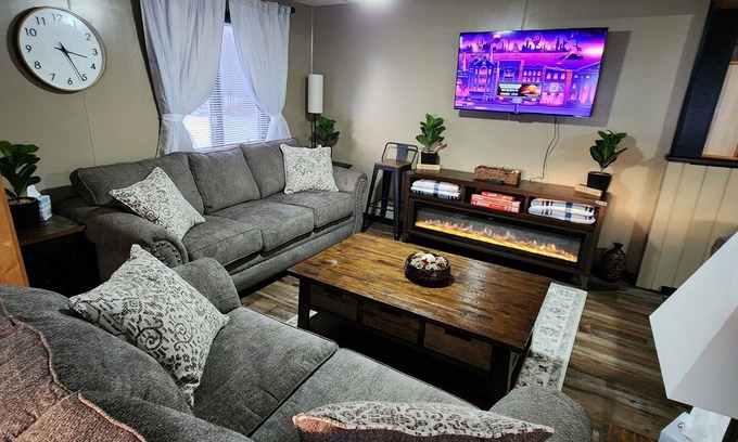 Van Buren Casa | Enchanting 3-bedroom house with WiFi in Van Buren