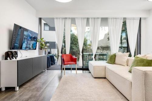 Kerem HaTeimanim Apartamento | Enchanting apartment steps from Beach Bomb Shelter