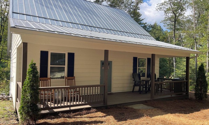 Cashiers Cabina | Enchanting cabin close to town in Cashiers - 3 bedrooms
