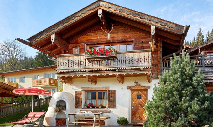Hundsdorfl Chalet De Esquí | Almchalet rústico de 4 * para 4-6 personas cerca del pueblo de Flachau
