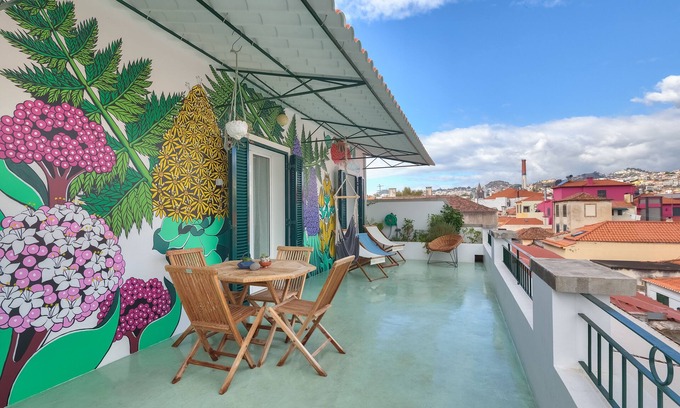 Old Town Apartamento | Endemic Apartment