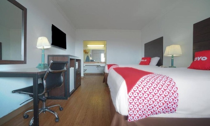 Kingsville Hotel | Enjoy A Room With Pets Welcome Near LE Ramey Golf Course And Baffin Bay