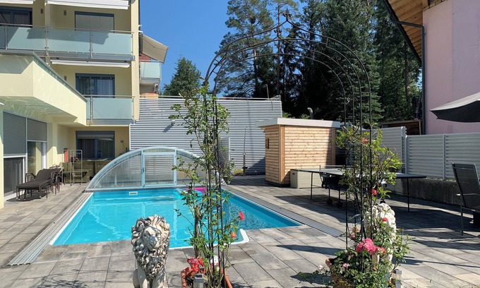 Seelach Apartamento | Enjoy Appartment mit 2 Schlafzimmern, Pool + Freier Strandzugang, E-bikes