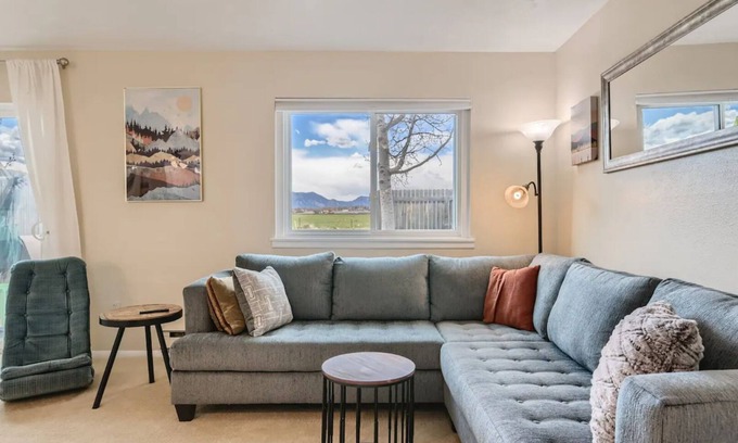 Louisville Casa | Enjoy Colorado: Mountain Views, Trails, Office!