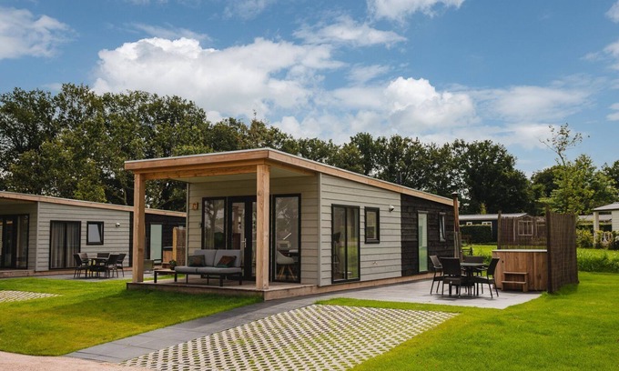 Municipality of Rijssen-Holten Casa | Enjoy nature from your hot tub!