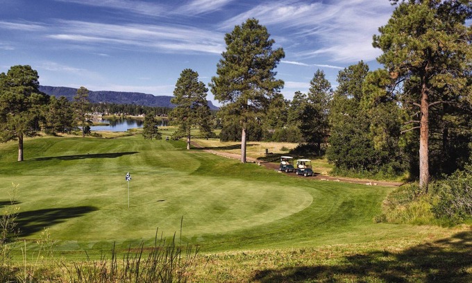 Pagosa Springs Complejo | Disfrute del aire fresco de la montaña en el lago Pinon con golf, senderismo, esquí, equitación y pesca.