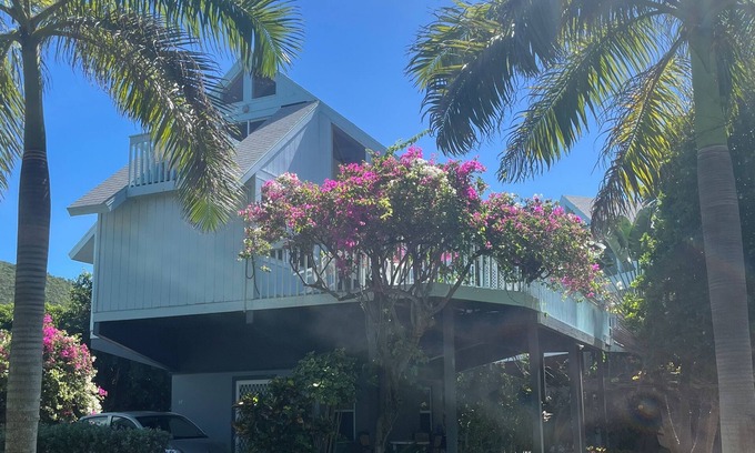 Kittian Village Villa | Enjoy the ideal mix of comfort and coastal charm in an unbeatable location.