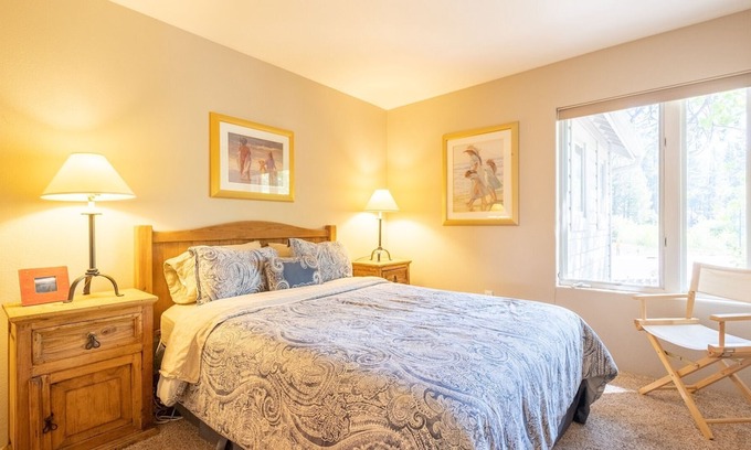 Kings Beach Condominio | Enjoy the Lakeview! Complex centrally located in Kings Beach, right on the Lake!