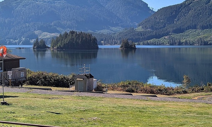 Port Alice Casa | Enjoy the views in this 3 Bedroom Townhouse