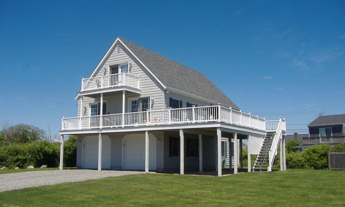 Point Judith Casa | ¡Disfruta de tus vacaciones de verano con vista al mar en Narragansett, Rhode Island!