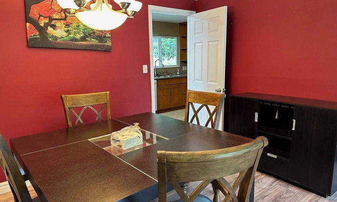 Mercer Island Casa | Enjoyable House with WiFi on Mercer Island