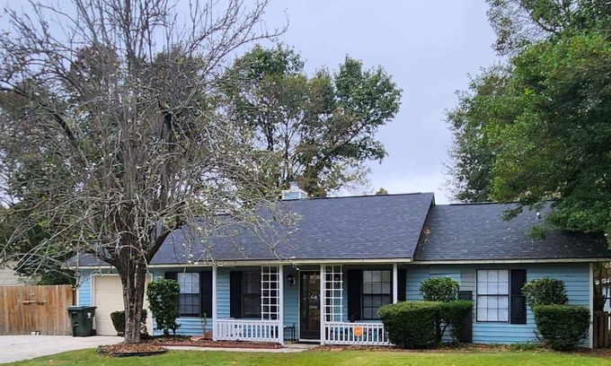Ladson Casa | Entire 3-bedroom 2 Bath Home mins from Charleston