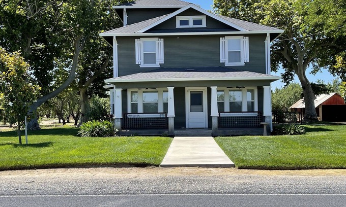 Manteca Casa | ENTIRE BEAUTIFUL REMODEL COUNTRY RANCH HOUSE