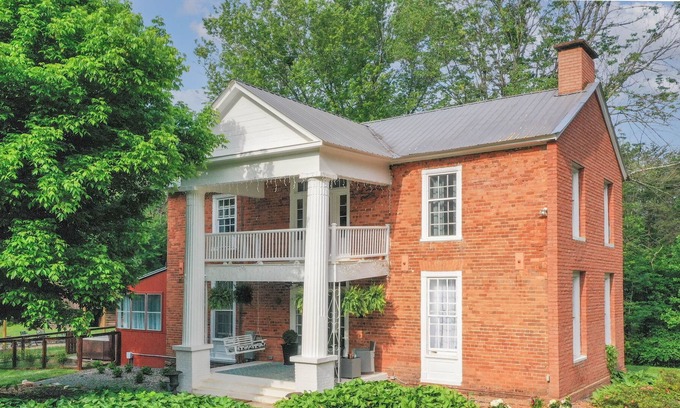 Vein Mountain Casa | 🌳 Entire Civil War Era Home with Hot Tub and Firepit