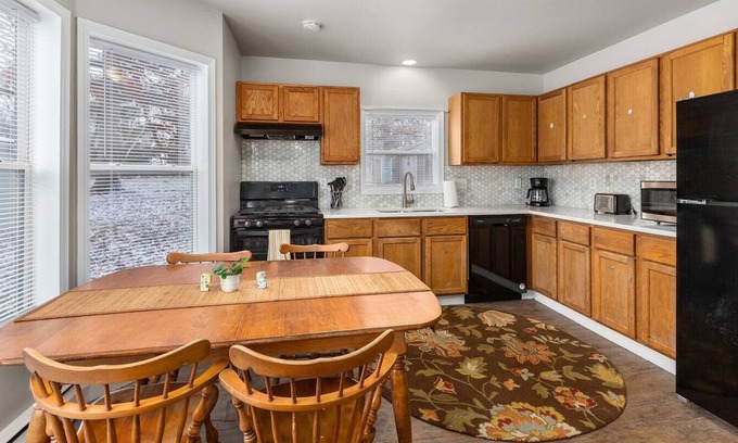 Hobart Casa | Entire Hobart Home Corporate Stay Internal name: 5510 Maple St