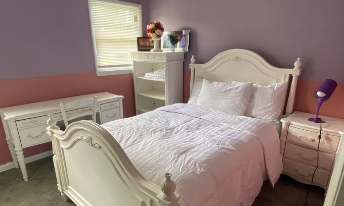 Charlottesville Casa | Entire house close to UVA/Hospital/ downtown and Stone-field shopping center.