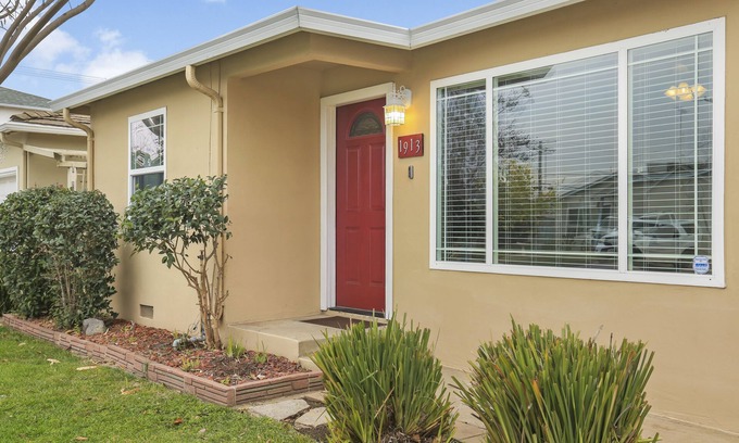 Lodi Casa | Entire House on Robert St Close to Lodi Lake