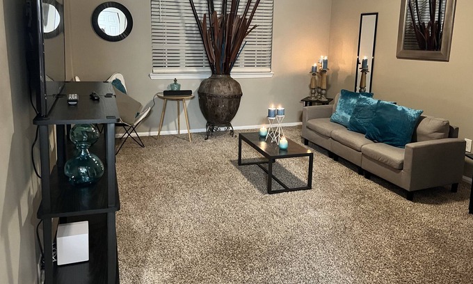 Wade Hampton Apartamento | Entire LAVISH apartment 12 mins from beautiful downtown Greenville
