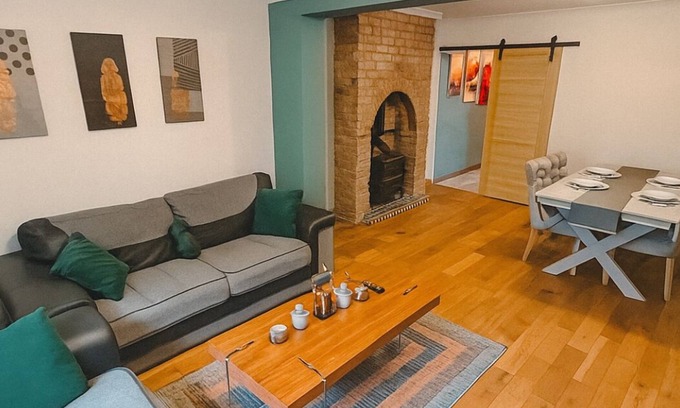 Birmingham Casa | Entire luxury home free parking free WiFi 2 bedrooms in Birmingham