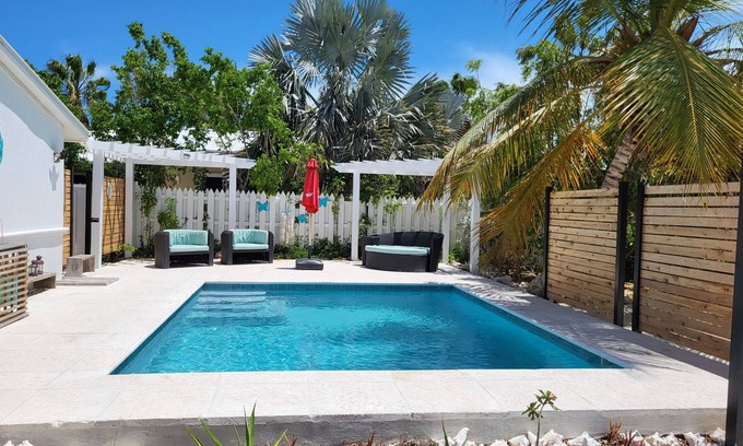 Leeward Settlement Casa | Entire Villa for Rent, Leeward / Grace Bay, Short Walk to Sunset Beach
