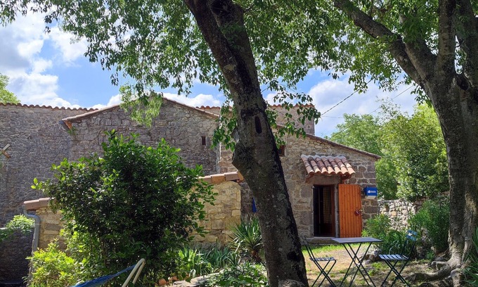 Brujas Casa | Entre Ardèche et Gard, un Gîte Tout Confort Pour un Séjour Nature et Détente