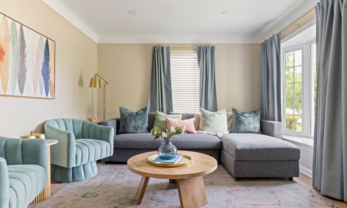 Euclid Casa | Escape to Fun: Hot Tub & Game Arcade Retreat