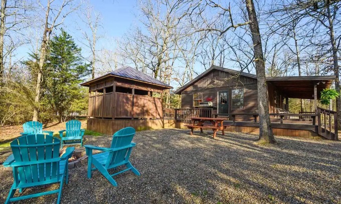 Hochatown Cabina | Escape to Robin's Nest