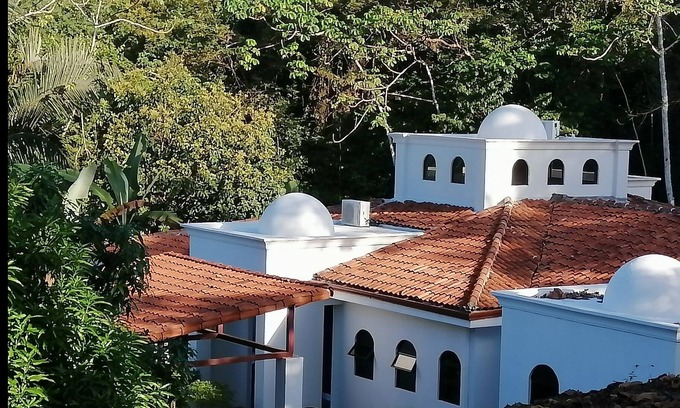 Esterillos Oeste Casa | Eserilliose east , Pura Vida Estate home Casa Salman