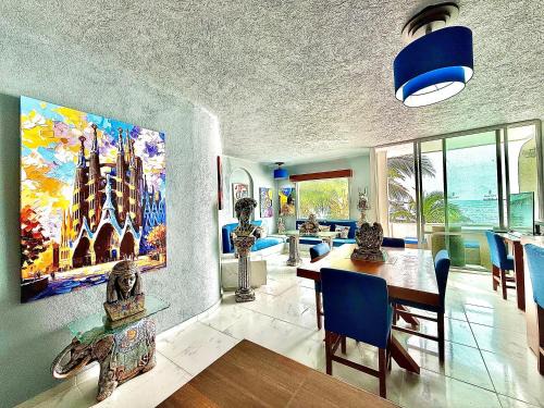 Manzanillo Apartamento | Espectacular Apto remodelado, de lujo y a pie de Playa con vista al mar