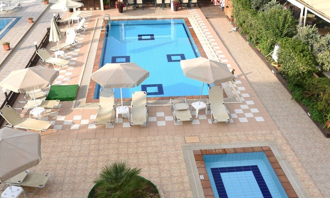 Kato Stalos Apartamento | Esperides Beach Hotel Apartments