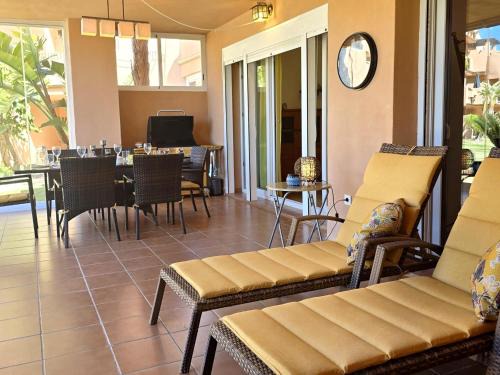 Los Martínez Apartamento | Espliego Pool View Apartment