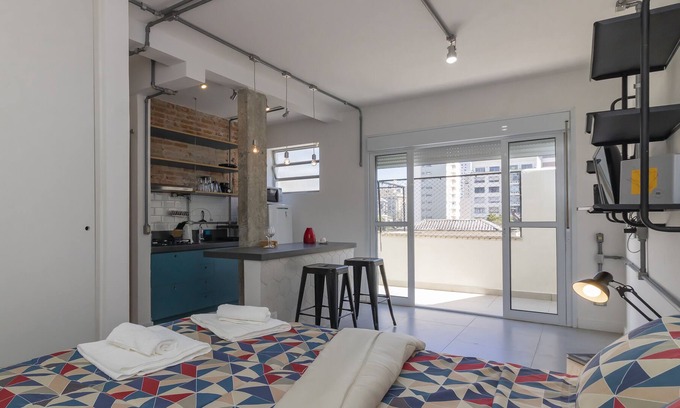 Vila Buarque Apartamento | Estúdio novo com varanda Ap704 V Buarque