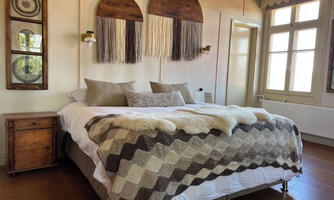 Laguna Blanca Hotel | Estancia Río Penitente