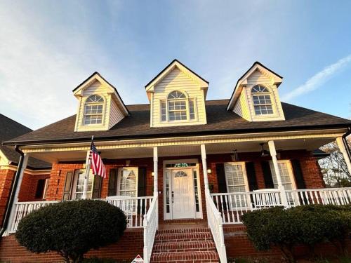 Monroe Casa | European Style Farm House