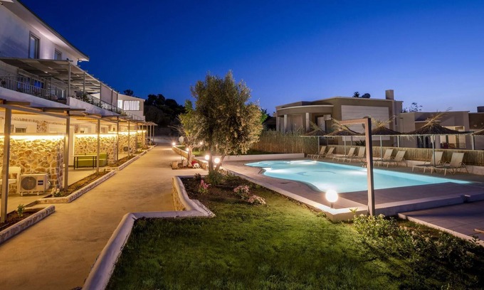 Kos Casa | Eva s Paradise Garden-poolside Romantic Vibes