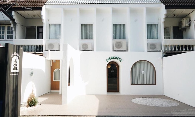 Nimman Hotel | Evergreen Cafe and Hotel