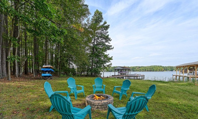 Bumpass Casa | Evergreen Escape at Lake Anna