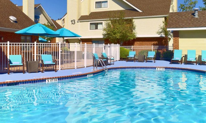 Somers Point Casa | Excellent Choice! Spacious Unit w/ Full Kitchen, Free Breakfast, Outdoor Pool!