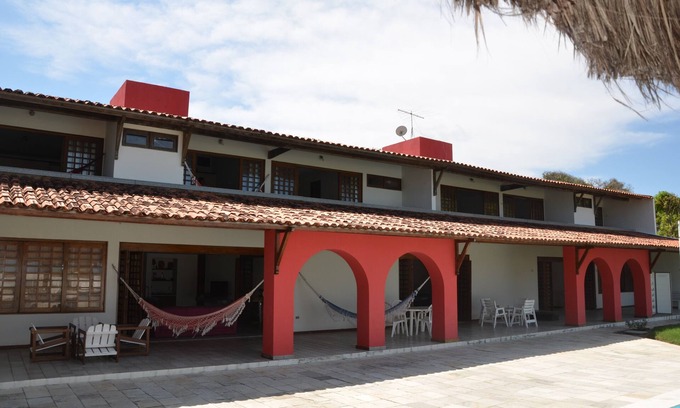 Pilar Casa | Excelente casa de playa con piscina, bar en la piscina y campo de fútbol de la mina
